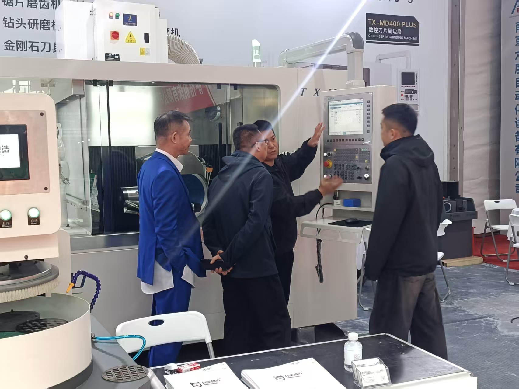 周边磨床.jpg 周边磨床.jpg